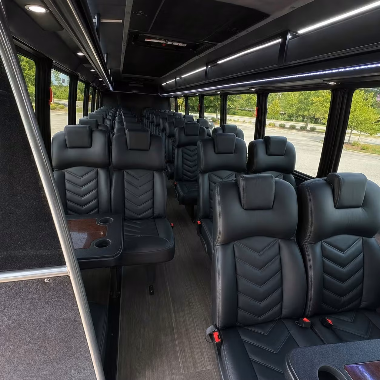 wallingford 28 passenger minibus rental